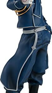 Figura de Roy Mustang de Fullmetal Alchemist en uniforme azul, en pose dinámica.