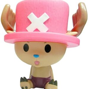 Figura de Chopper de One Piece con un gran sombrero rosa y cuernos.