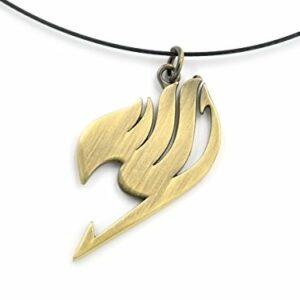 Collar CoolChange con colgante del logotipo de Fairy Tail en tono dorado.