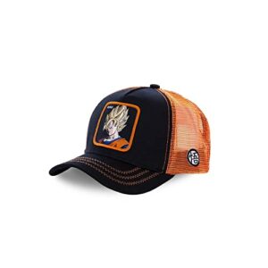 Gorra negra y naranja de Dragon Ball Z con imagen de Goku Super Saiyan.