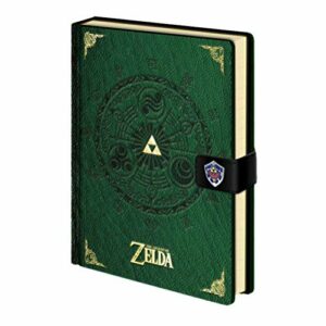 Cuaderno verde de La Leyenda de Zelda con diseño detallado y escudo Hylian.