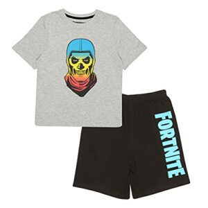 Conjunto de pijama Fortnite con camiseta gris y pantalón corto negro, talla 11-12 años.