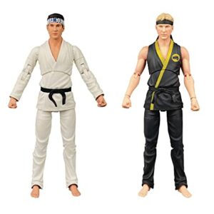 Figuras de acción Karate Kid de 18 cm con trajes blanco y negro.