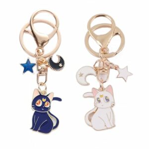 Llavero de pareja con gatos Luna y Artemis de Sailor Moon en colores dorado, azul y blanco.