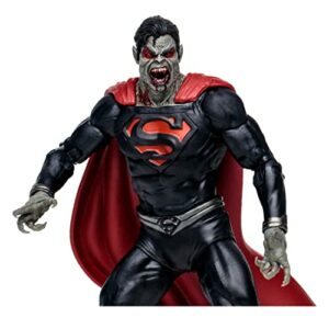 Figura de acción de Superman vampiro con capa roja y traje oscuro.