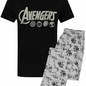 Conjunto de camiseta negra de Avengers y pantalones grises con dibujos de superhéroes.