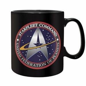 Taza negra con el logo de Starfleet Command de la Federación Unida de Planetas.