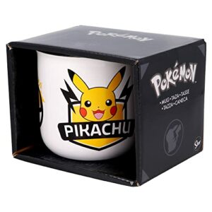 Taza blanca de cerámica con diseño de Pikachu de Pokémon.