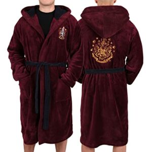 Bata burdeos de hombre con capucha y emblema de Gryffindor bordado, marca sarcia.eu.