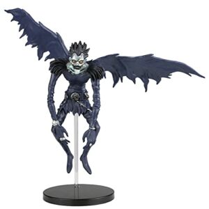 Figura de acción de Ryuk con alas extendidas.