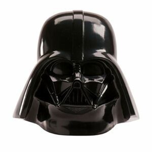 Hucha de Darth Vader con forma de casco de Star Wars.