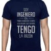Camiseta azul oscuro con texto divertido para ingenieros: "Soy ingeniero, para ahorrar tiempo solo asume que siempre tengo la razón".