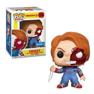 Figura Funko Pop! de Chucky con medio rostro dañado y cuchillo en mano.