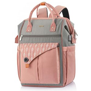 Mochila rosa y gris con diseño moderno y bolsillo frontal decorado.