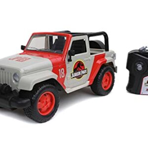 Jeep Wrangler radiocontrol de Jurassic Park con logotipos y controlador.