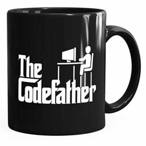 Taza negra con el texto "The Codefather" y un icono de programador en blanco.