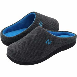 Zapatillas RockDove para hombre en gris oscuro con interior azul.