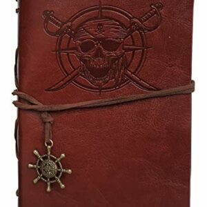 Cuaderno pirata con funda de piel sintética marrón y diseño de calavera.