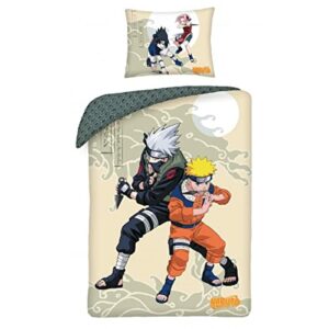 Juego de cama con personajes de Naruto y Kakashi en la funda nórdica y Naruto, Sasuke y Sakura en la funda de almohada.