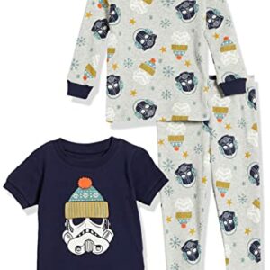 Pijama Star Wars para niño, con diseños de cascos de soldados imperiales y copos de nieve.