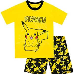 Pijama corto amarillo con estampado de Pikachu para niño.