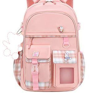 Mochila escolar rosa con detalles de conejitos y bolsillos decorados.