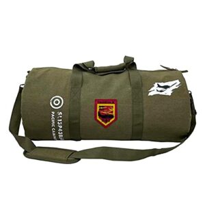 Mochila verde militar con parches de Call of Duty Vanguard.