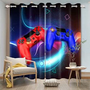 Cortinas para ventana con diseño de mandos de videojuego en rojo y azul.