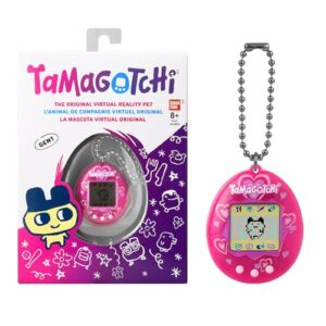 Tamagotchi rosa con diseño de corazones y pantalla digital multicolor.