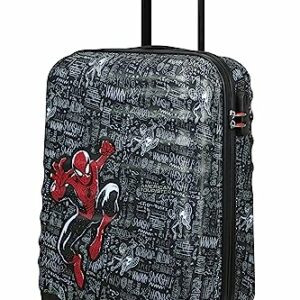 Equipaje infantil multicolor con diseño de Spiderman en fondo negro, marca American Tourister.