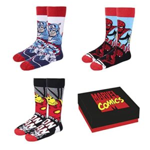 Calcetines Marvel de los Avengers con diseños de Capitán América, Spiderman e Iron Man, presentados en una caja de regalo.