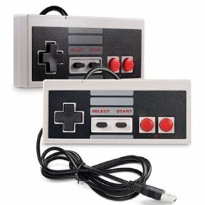 Dos controles retro estilo NES de la marca TRIXES con conexión USB.