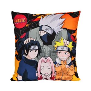 Cojín de Elbenwald con personajes de Naruto en colores naranja y negro.