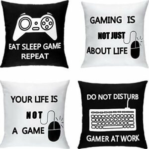 Fundas de cojín de videojuegos con frases divertidas en blanco y negro.