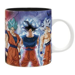 Taza de 320ml con imágenes de Goku en tres transformaciones diferentes de Dragon Ball.