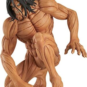 Figura de Eren Yeager en su forma Titán de ataque, arrodillado y de aspecto musculoso.